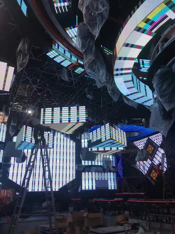 স্টেজ ইনডোর এলইডি ডিসপ্লে স্ক্রিন 500X500 মিমি ক্যাবিনেট P2.6 P2.9 P3.9 P5.95