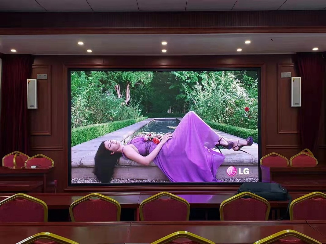 এইচডি বিজ্ঞাপন ইনডোর এলইডি ডিসপ্লে স্ক্রিন পূর্ণ রঙ 16 বিট উজ্জ্বলতা