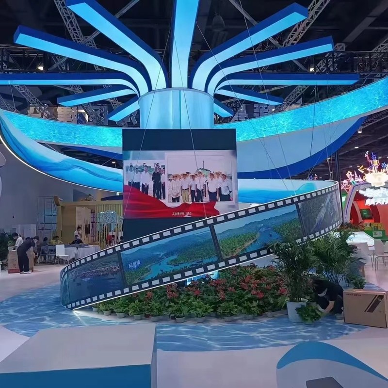 বৃত্তাকার পাতলা নমনীয় LED ডিসপ্লে স্ক্রিন P1.8 P2 P2.5 P3 পূর্ণ রঙ